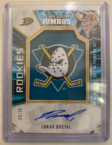 2022-23 UD BLACK DIAMOND HOCKEY #RTL-LD ANAHEIM DUCKS - LUKAS DOSTAL TEAM LOGO JUMBOS ROOKIE AUTO PATCH #'D 09/10