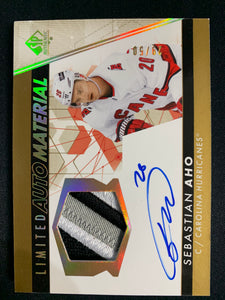 2022-23 UPPER DECK SP AUTHENTIC #20 CAROLINA HURRICANES - SEBASTIAN AHO LIMITED AUTO MATERIAL 029/050