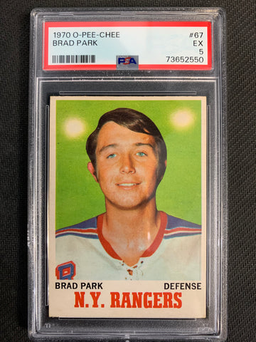 1970-71 O-PEE-CHEE HOCKEY #67 NEW YORK RANGERS - BRAD PARK ROOKIE CARD GRADED PSA 5 EX