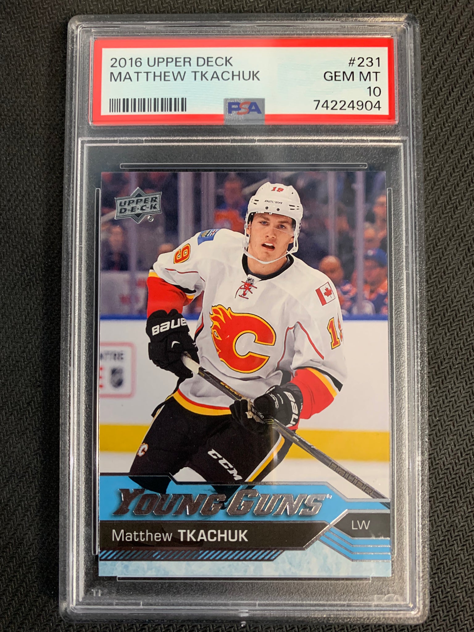 2016-17 UPPER DECK HOCKEY #231 CALGARY FLAMES - MATTHEW TKACHUK YOUNG GUNS ROOKIE CARD GRADED PSA 10 GEM MINT
