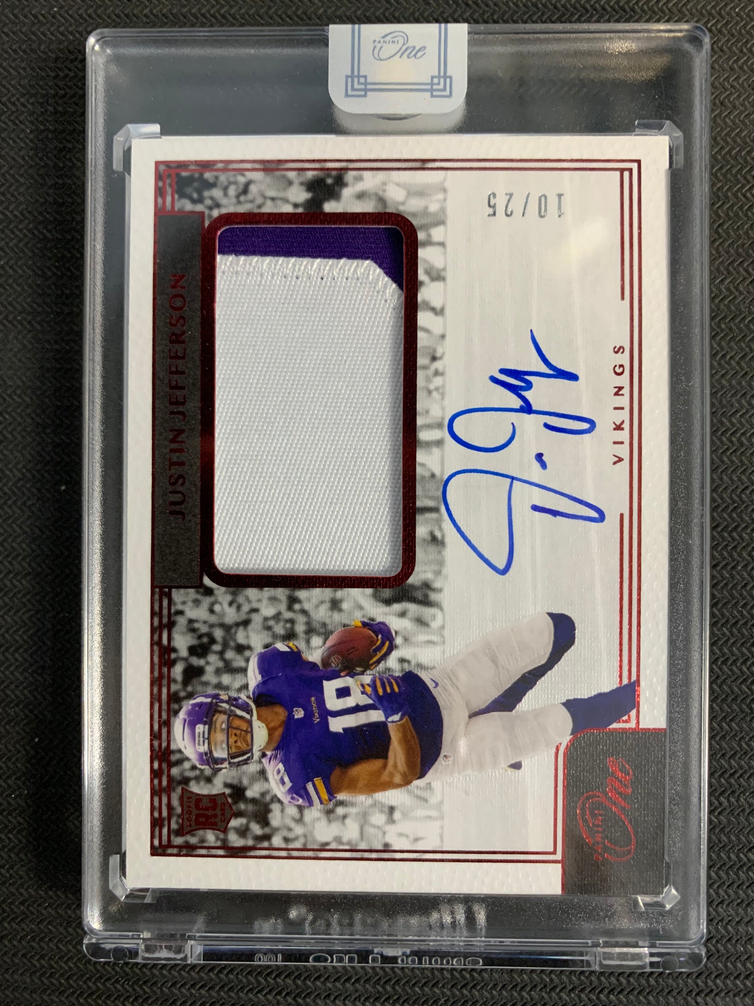 2020 PANINI ONE FOOTBALL #16 MINNESOTA VIKINGS - JUSTIN JEFFERSON 2 COLOUR ROOKIE AUTO PATCH NUMBERED 10/25