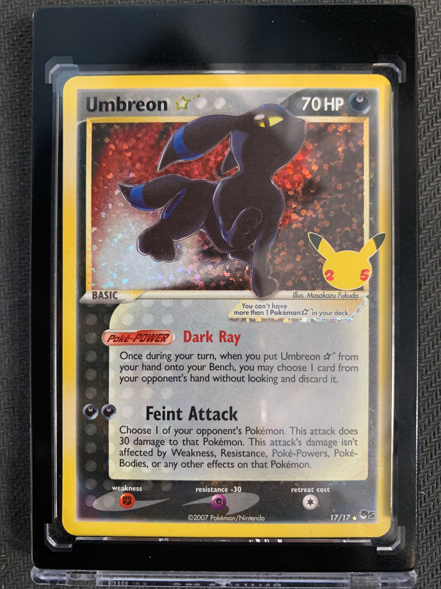 POKEMON 25TH ANNIVERSARY CELEBRATIONS - UMBREON GOLD STAR 17/17 - MINT