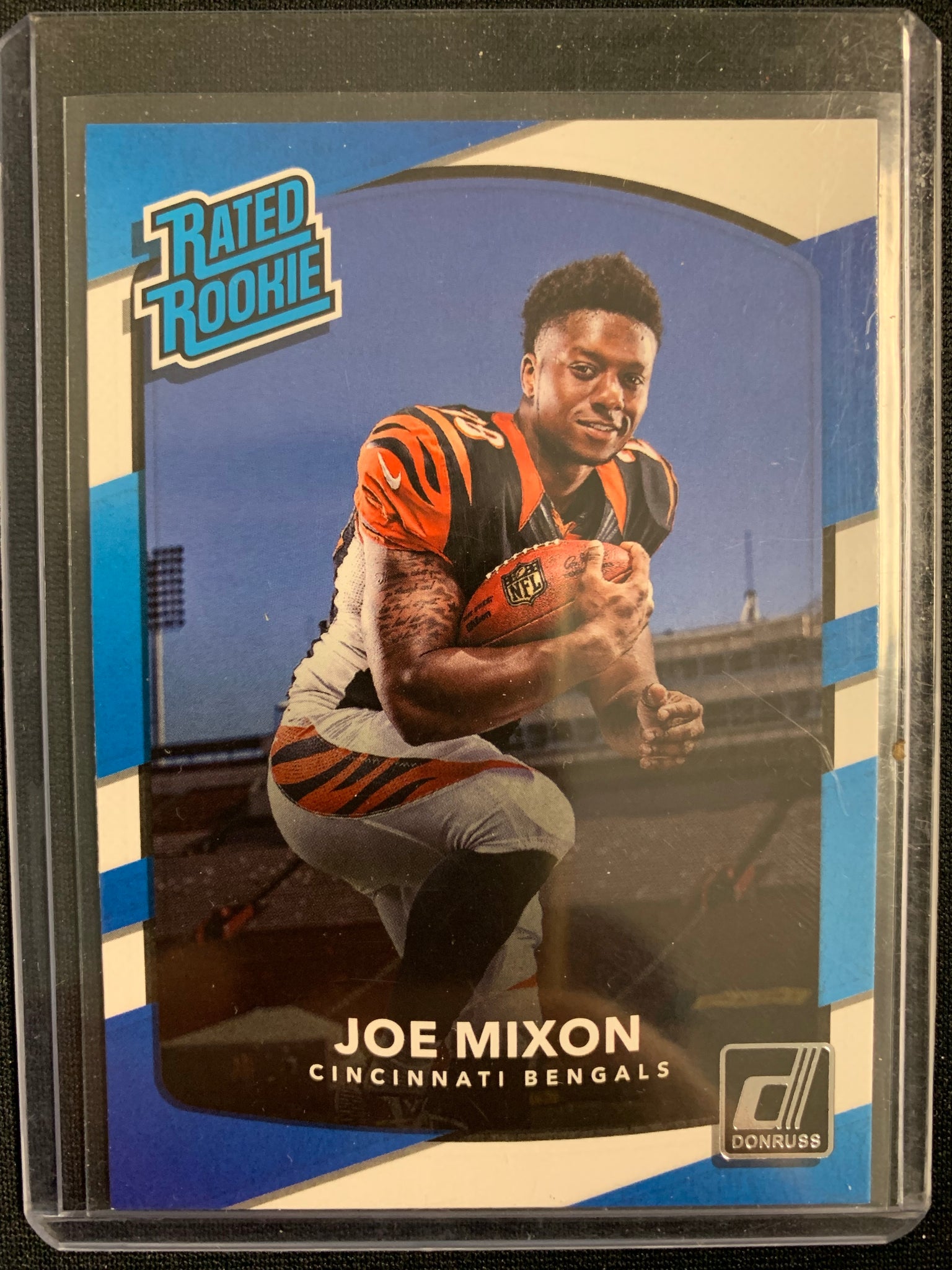 2017 PANINI DONRUSS NFL FOOTBALL #335 CINCINNATI BENGALS - JOE MIXON RATED ROOKIE CARD