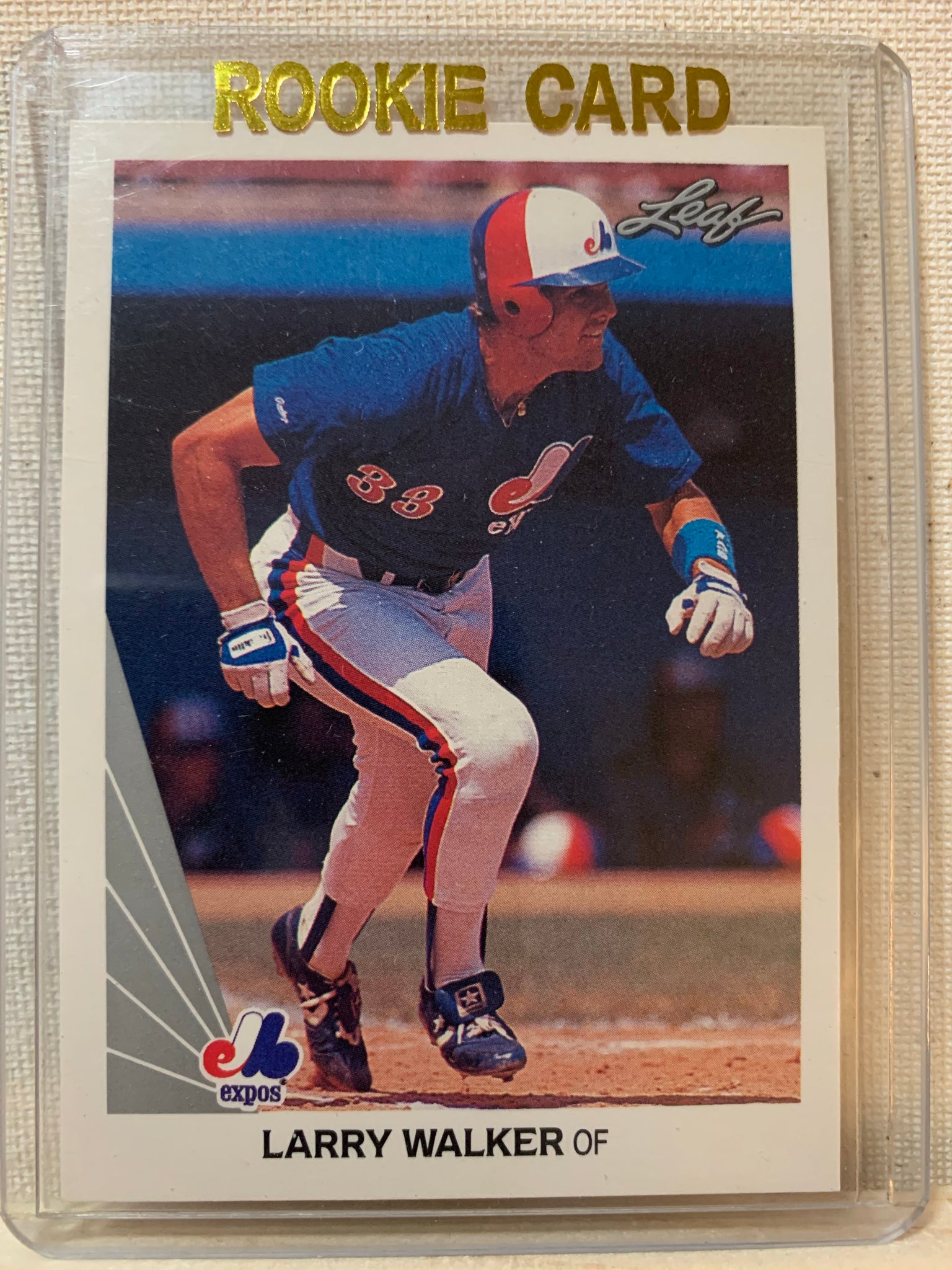 1990-91 LEAF BASEBALL #325 - LARRY WALKER ROOKIE CARD RAW