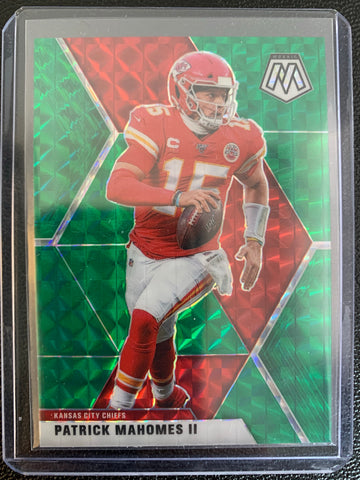 2020 PANINI MOSAIC FOOTBALL #1 KANSAS CITY CHIEFS - PATRICK MAHOMES PRIZM GREEN CARD