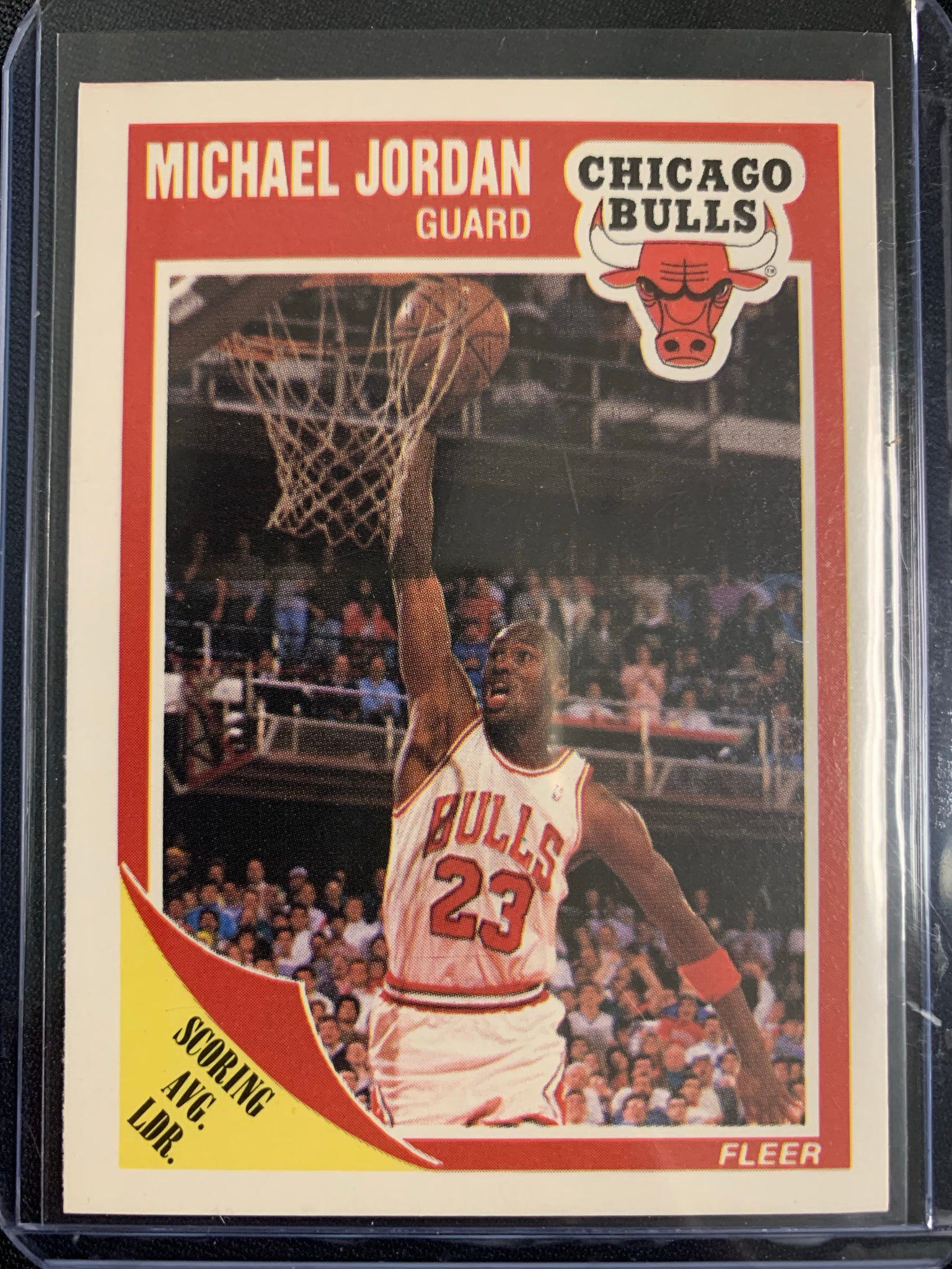 1989 FLEER NBA BASKETBALL #21 CHICAGO BULLS - MICHAEL JORDAN SCORING LEADER - MINT