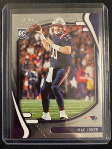 2021 PANINI ABSOLUTE FOOTBALL #109 NEW ENGLAND PATRIOTS - MAC JONES BASE RATED ROOKIE CARD