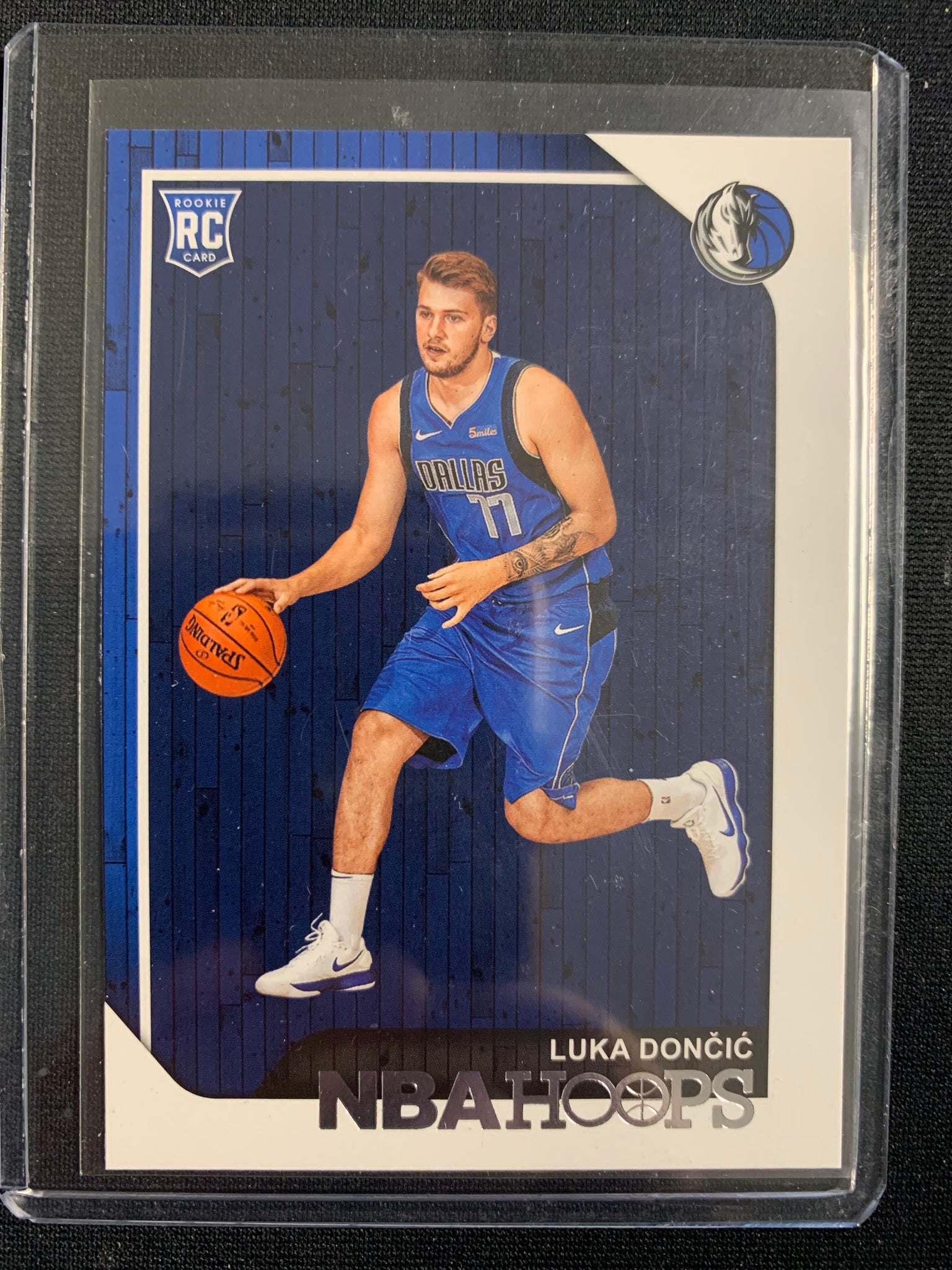 2018-19 PANINI NBA HOOPS BASKETBALL #268 DALLAS MAVERICKS - LUKA DONCIC ROOKIE CARD