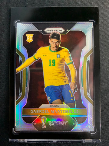 2022 PANINI PRIZM FIFA WORLD CUP QATAR SOCCER #29 BRAZIL - GABRIEL MARTINELLI SILVER PRIZM CHOICE ROOKIE CARD