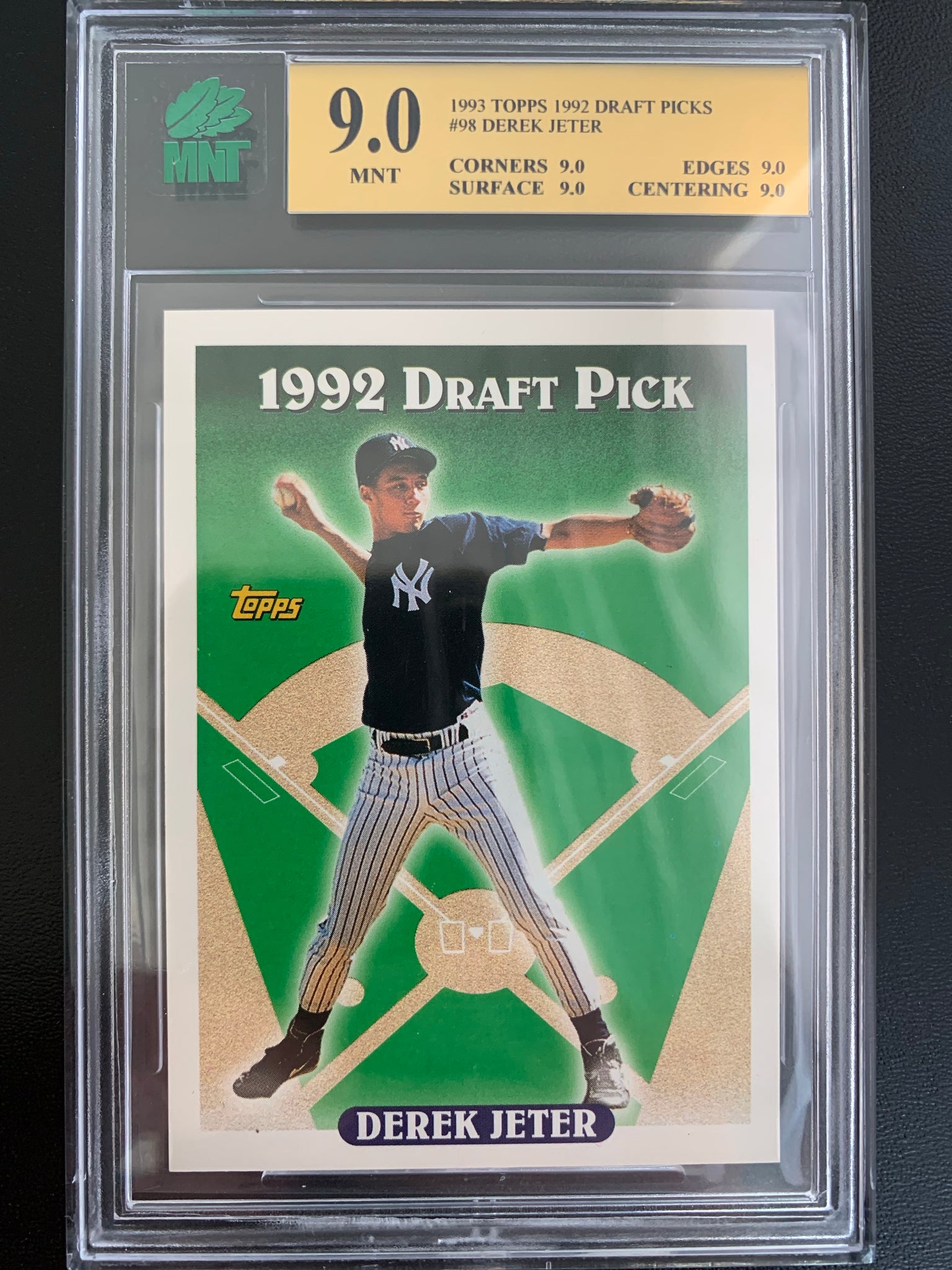 1993 TOPPS BASEBALL #98 NEW YORK YANKEES - DEREK JETER ROOKIE CARD GRADED MNT 9.0 MINT