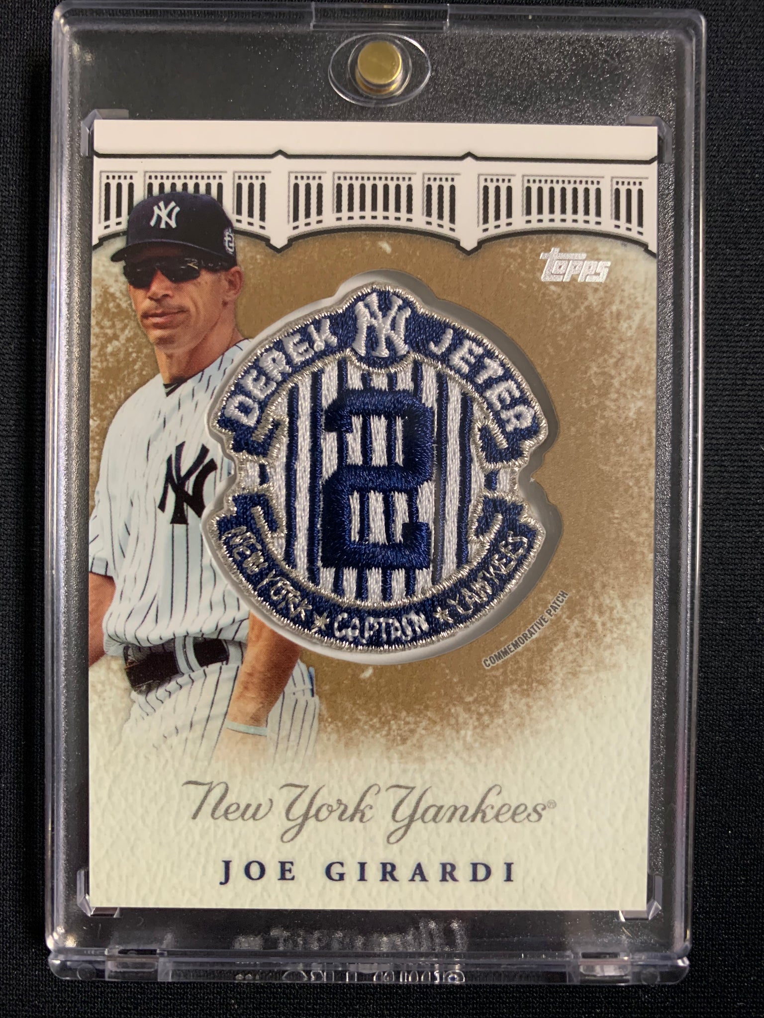 2020 TOPPS BASEBALL #JFP-JG NEW YORK YANKEES - JOE GIRARDI "DEREK JETER'S FINAL SEASON" COMMEMORATIVE PATCH CARD NUMBERED 08/25