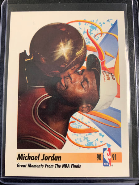 1991-92 SKYBOX BASKETBALL #334 CHICAGO BULLS - MICHAEL JORDAN GREAT MOMENTS