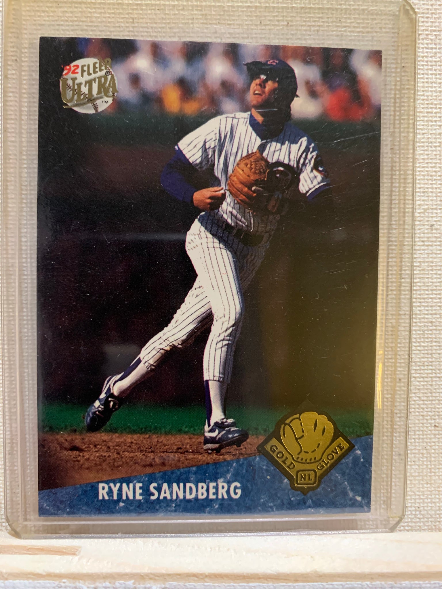 1992-93 FLEER ULTRA BASEBALL #25 OF 25 - RYNE SANDBERG GOLD GLOVE CARD RAW