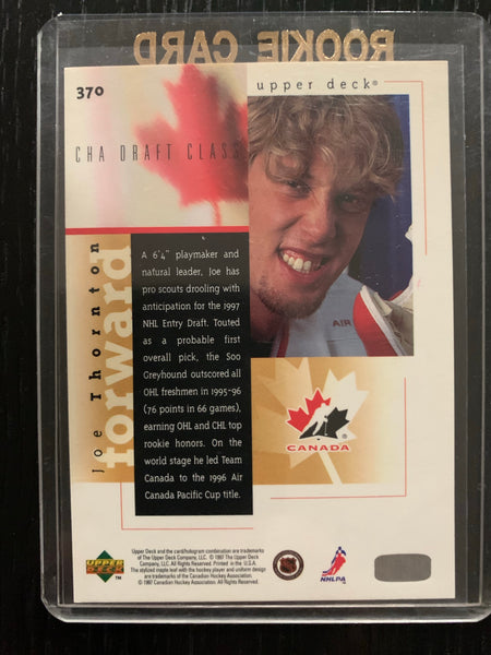 1996-97 UPPER DECK PROGRAM OF EXCELLENCE #370 - JOE THORNTON ROOKIE CARD RAW