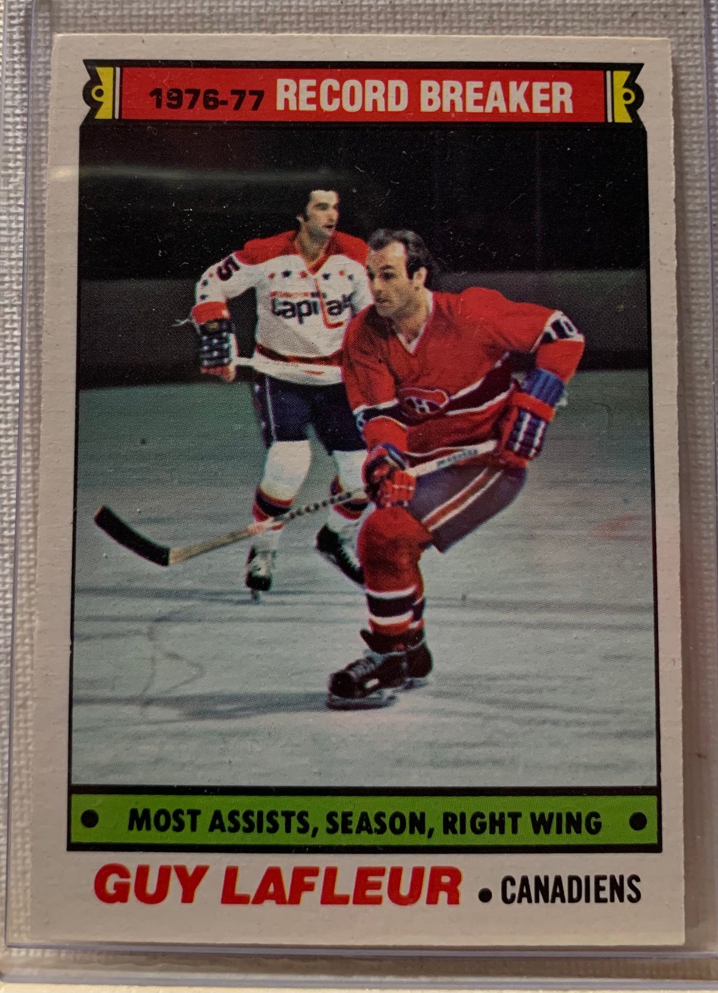 1977-78 O-PEE-CHEE HOCKEY #218 MONTREAL CANADIENS - GUY LAFLEUR RECORD BREAKER CARD RAW