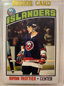 1976-77 O-PEE-CHEE HOCKEY #115 NEW YORK ISLANDERS - BRYAN TROTTIER ROOKIE CARD RAW