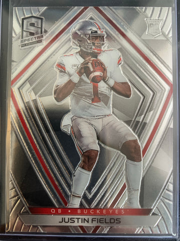 2021 PANINI CHRONICLES DRAFT PICKS FOOTBALL #280 CHICAGO BEARS - JUSTIN FIELDS CHRONICLES SPECTRA ROOKIE CARD