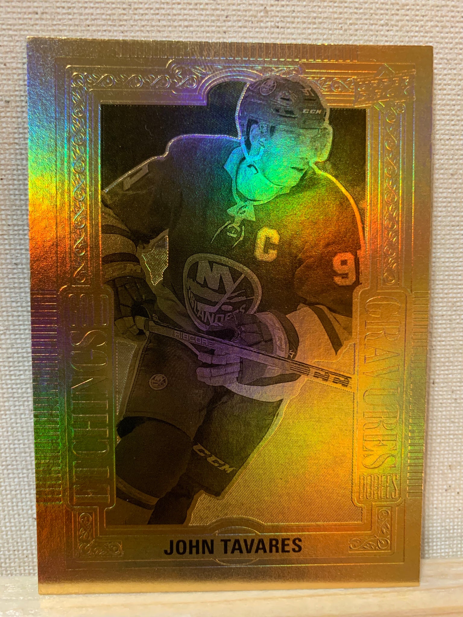 2018-19 TIM HORTONS HOCKEY #GE-6 NEW YORK ISLANDERS - GOLD ETCHINGS JOHN TAVARES CARD RAW