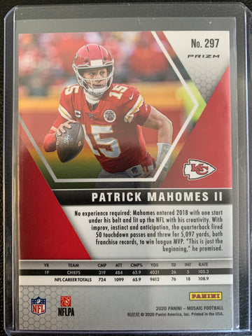 2020 PANINI MOSAIC FOOTBALL #297 KANSAS CITY CHIEFS - PATRICK MAHOMES PRIZM PINK CAMO MVP CARD