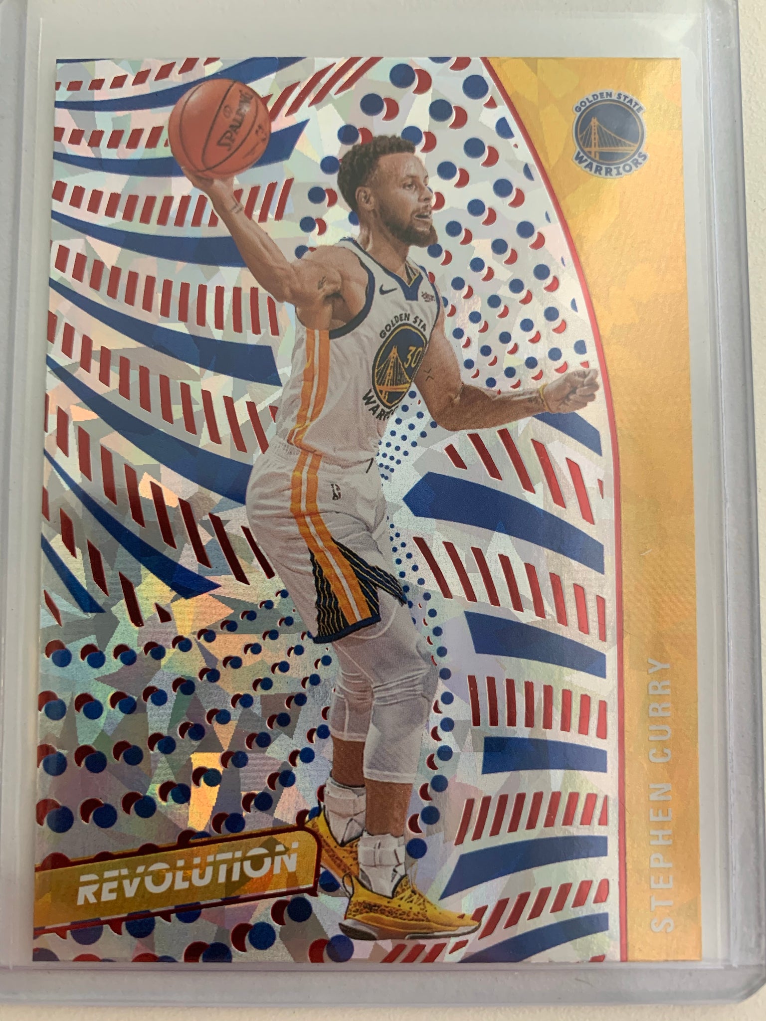 2020-2021 PANINI REVOLUTION NBA BASKETBALL #90 GOLDEN STATE WARRIORS - STEPHEN CURRY CNY CRACKED ICE PARALLEL CARD