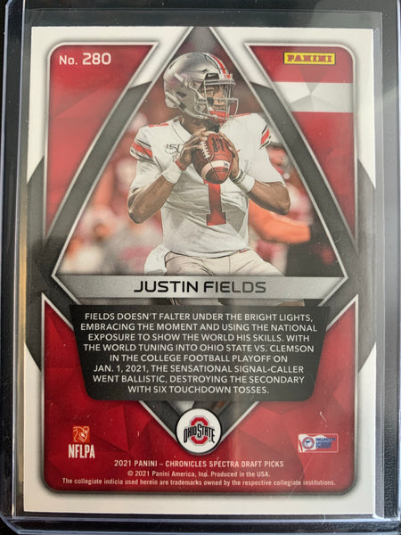 2021 PANINI CHRONICLES DRAFT PICKS FOOTBALL #280 CHICAGO BEARS - JUSTIN FIELDS CHRONICLES SPECTRA ROOKIE CARD
