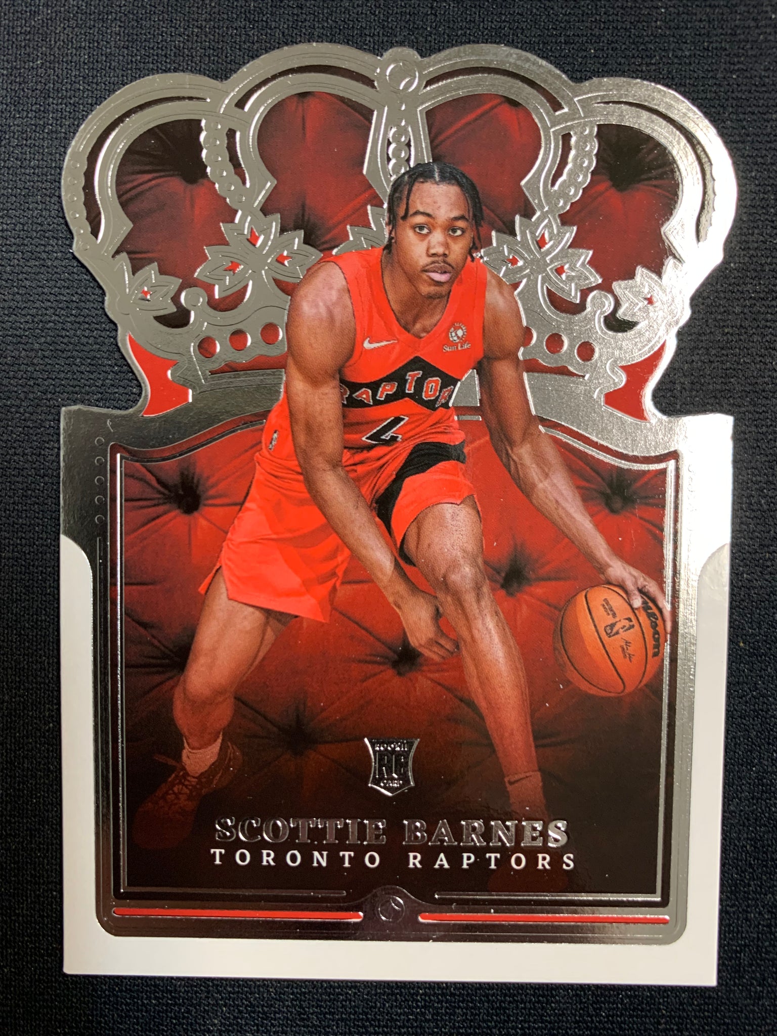 2021-2022 PANINI CROWN ROYALE BASKETBALL #99 TORONTO RAPTORS - SCOTTIE BARNES DIE CUT ROOKIE CARD