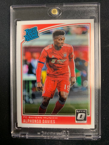 2018-19 PANINI DONRUSS OPTIC SOCCER #176 - BAYERN MUNICH - ALPHONSO DAVIES OPTIC RATED ROOKIE CARD