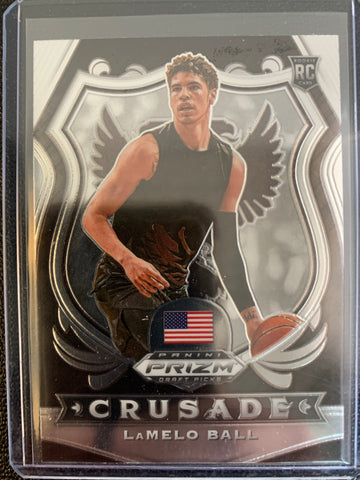 2020 PANINI PRIZM DRAFT PICKS BASKETBALL #83 CHARLOTTE HORNETS - LAMELO BALL PRIZM CRUSADE ROOKIE CARD