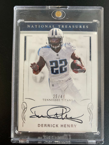 2016 PANINI NATIONAL TREASURES FOOTBALL #11 TENNESSE TITANS - DERRICK HENRY ROOKIE CARD AUTOGRAPHED AND NUMBERED 25/49