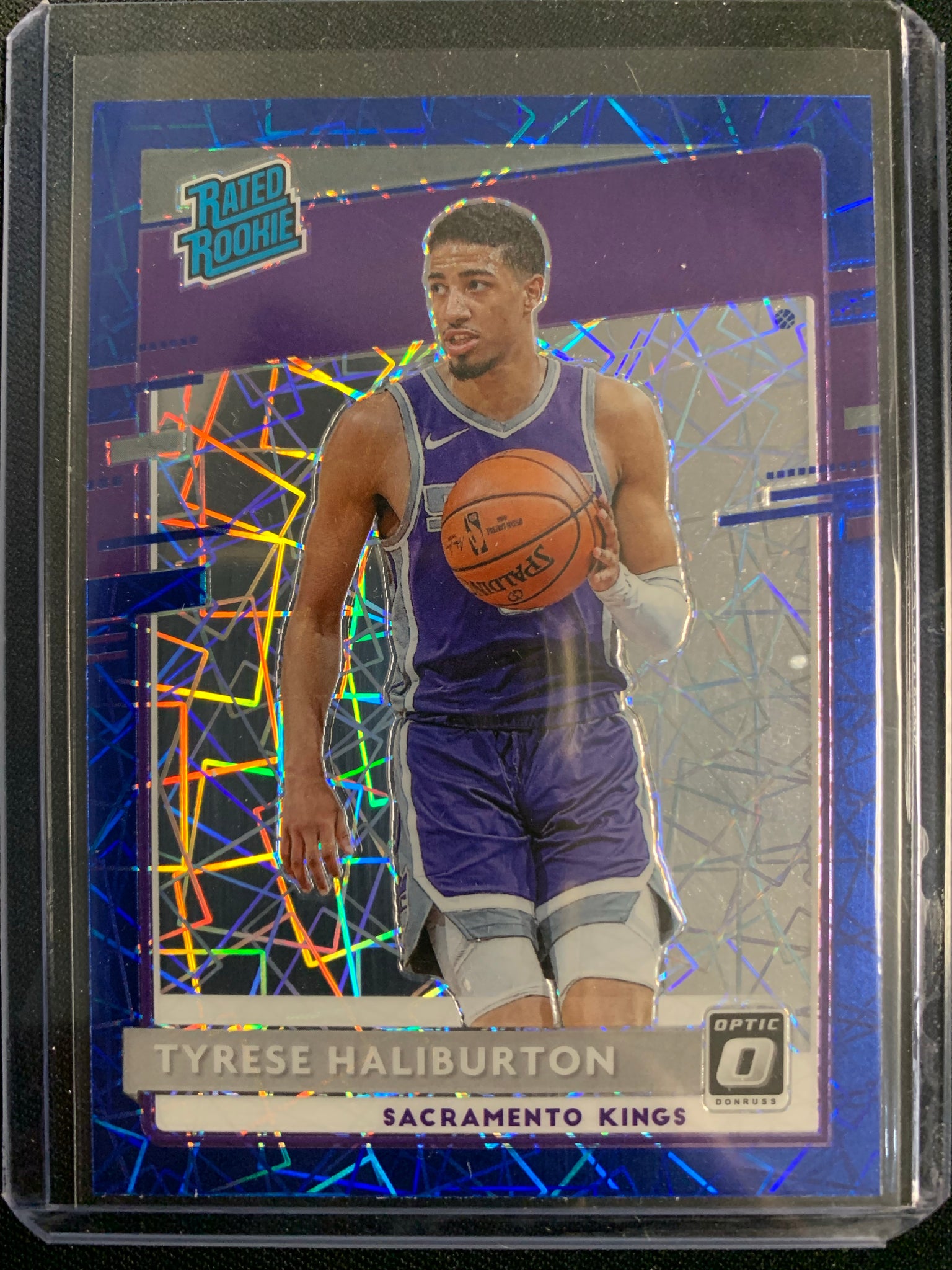 2020-2021 DONRUSS OPTIC NBA BASKETBALL #162 SACRAMENTO KINGS - TYRESE HALIBURTON BLUE VELOCITY PARALLEL RATED ROOKIE CARD