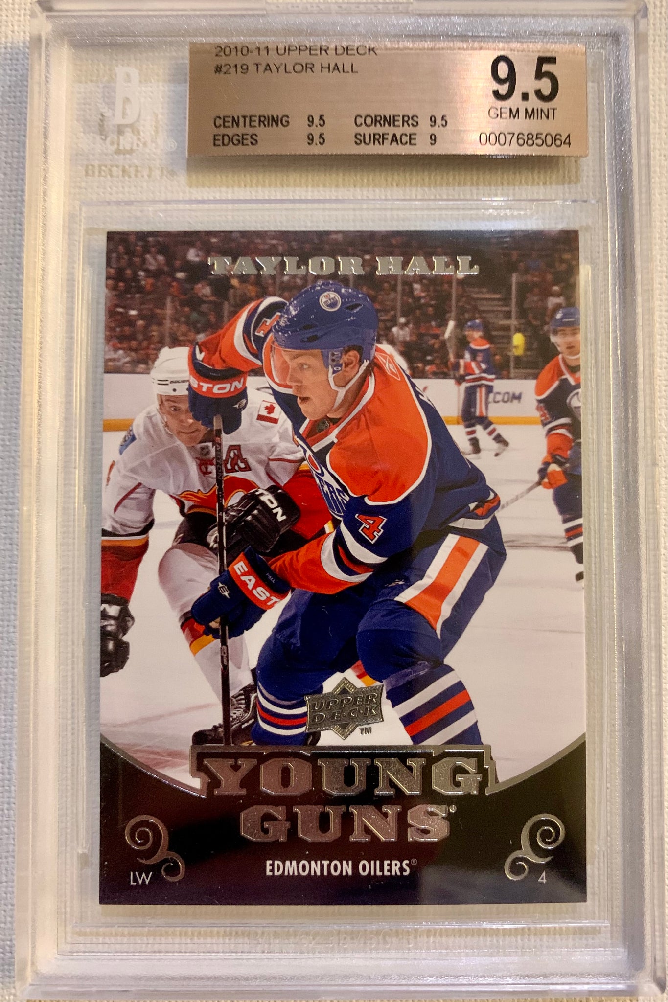 2010-11 UPPER DECK HOCKEY #219 EDMONTON OILERS - TAYLOR HALL  ROOKIE CARD GRADED BGS 9.5 GEM MINT