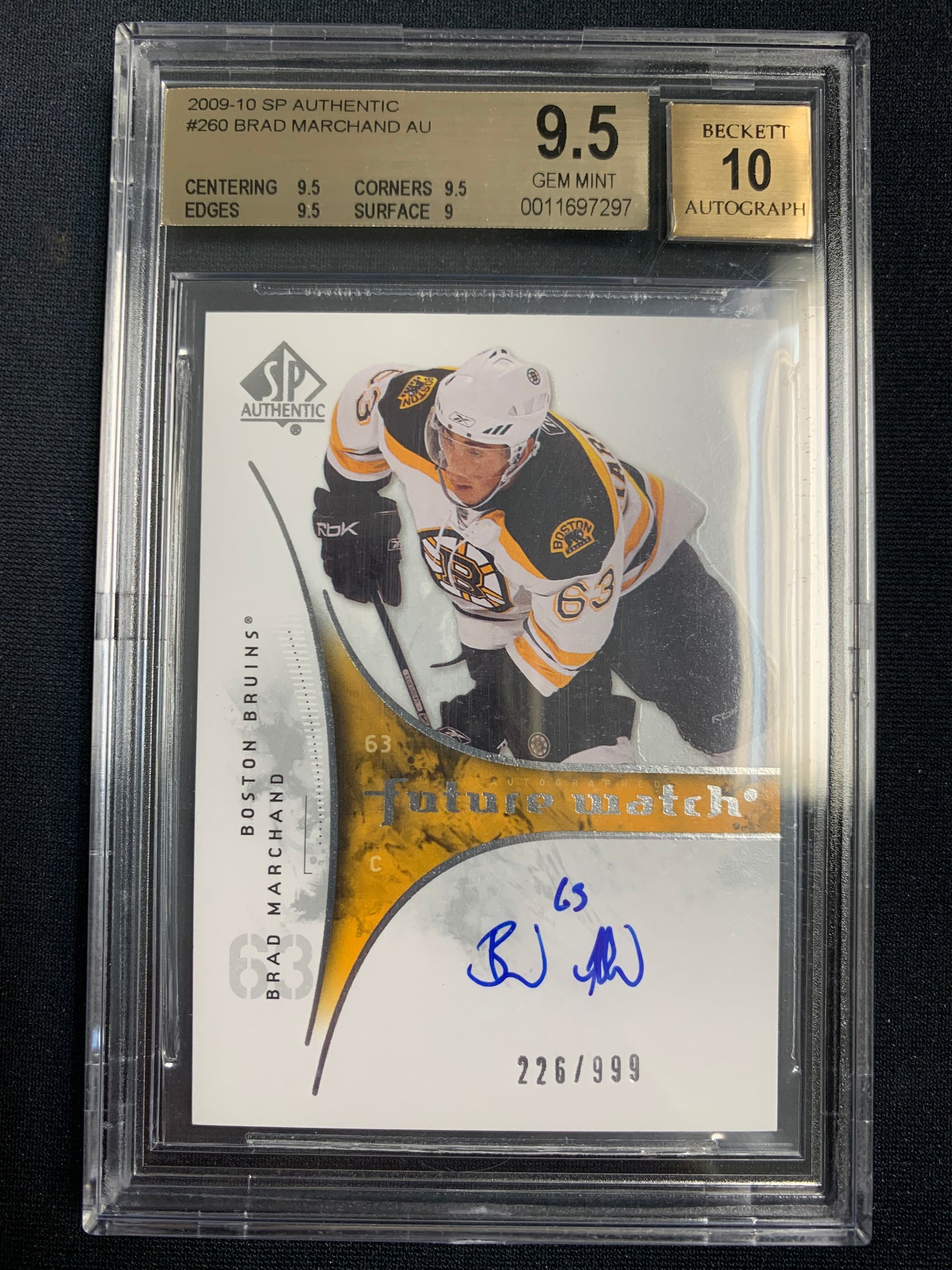 2009-10 UD SP AUTHENTIC HOCKEY #260 BOSTON BRUINS - BRAD MARCHAND FUTURE WATCH AUTO ROOKIE 226/999 GRADED BGS 9.5 GEM MINT